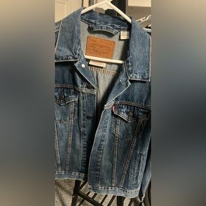 Unisex Levi’s Jean Jacket Size Small